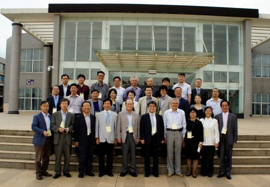 “大城市经济•社会开发和地方财政”