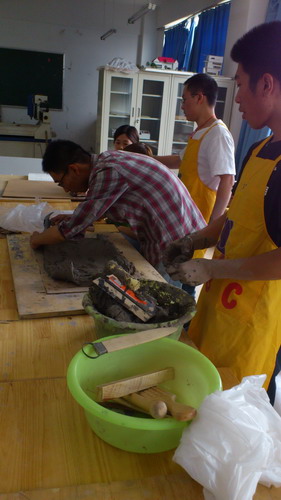 学生在造型工作室 上课