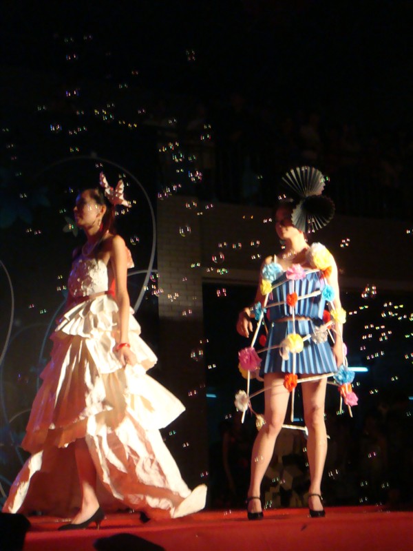 城市学院2008级纸质服装构成展