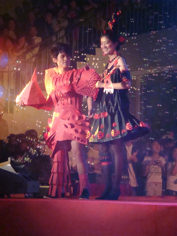 城市学院2008级纸质服装构成展