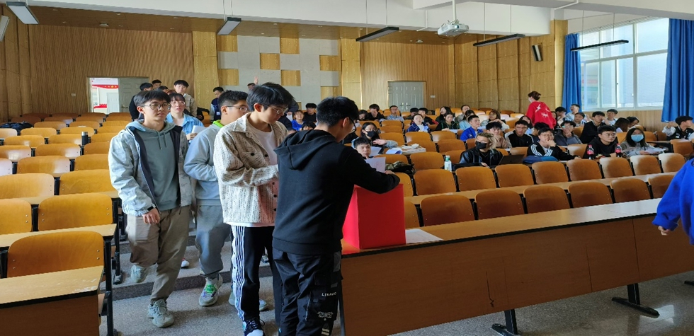 昆明文理学院城市学院第二次学生代表大会