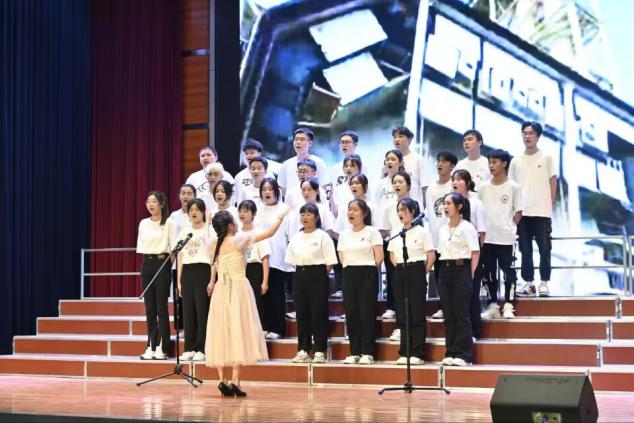 唱响红色旋律，激荡飞扬青春 ——城市学院五四红歌比赛