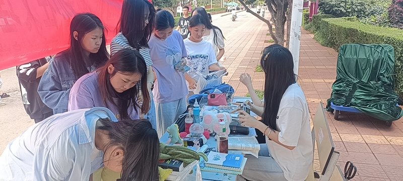 爱心在校园延续，爱心在文理传播