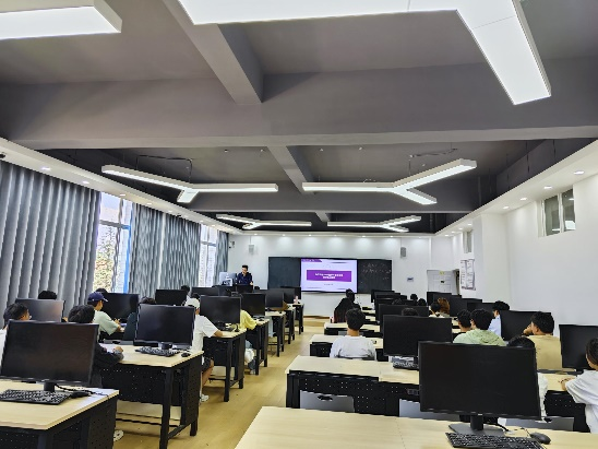 城市学院2024级专升本新生入学教育