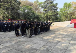 “清明寄哀思，共缅先烈魂”——城市学院团学组织学生前往黑龙潭烈士陵园开展爱国主义教育活动