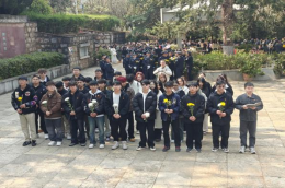 “清明寄哀思，共缅先烈魂”——城市学院团学组织学生前往黑龙潭烈士陵园开展爱国主义教育活动